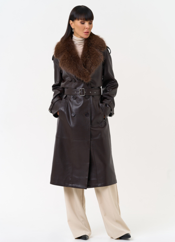 Женское утепленное пальто из экокожи с воротником из эко меха