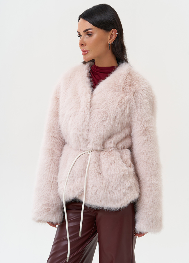 Куртка из эко меха персикового цвета модель № 31259 универмаг малина