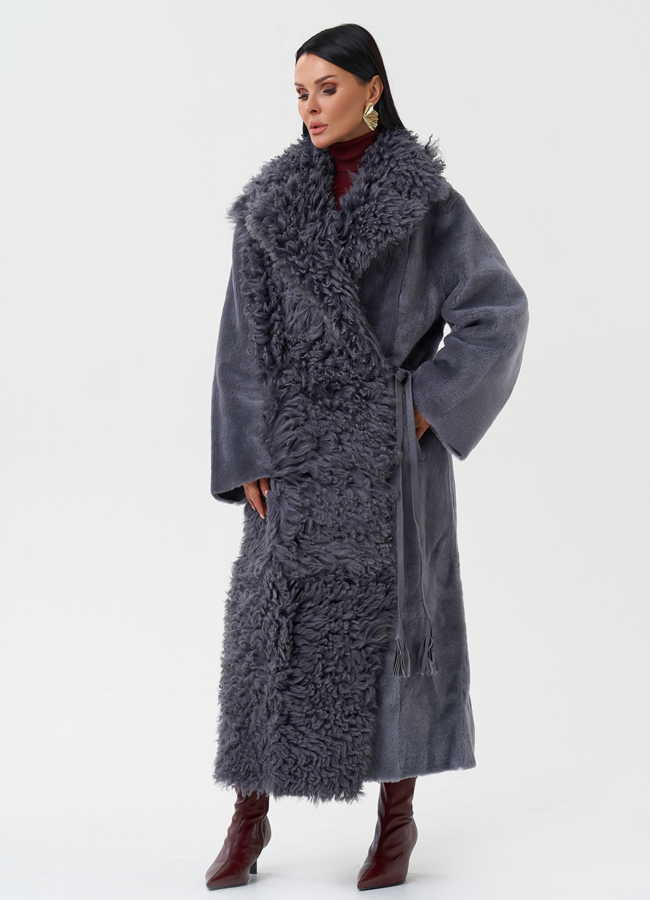 Длинная дубленка из натурального меха модель № 28424 универмаг малина