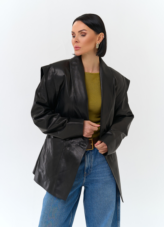 Женская куртка из натуральной кожи с акцентными плечами модель № 32884 универмаг малина