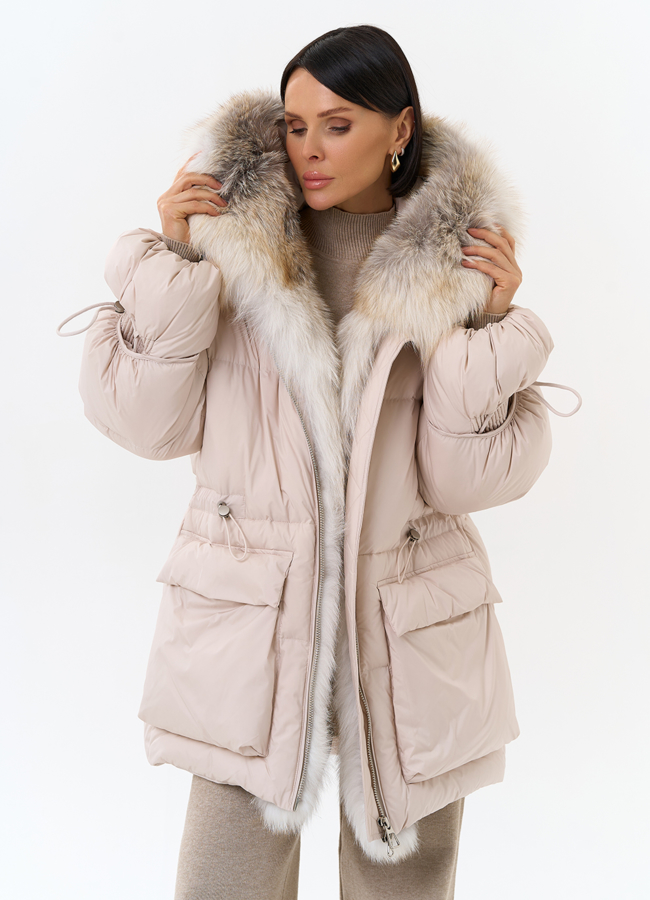 Женский пуховик с капюшоном из меха лисы модель № 31982 универмаг малина