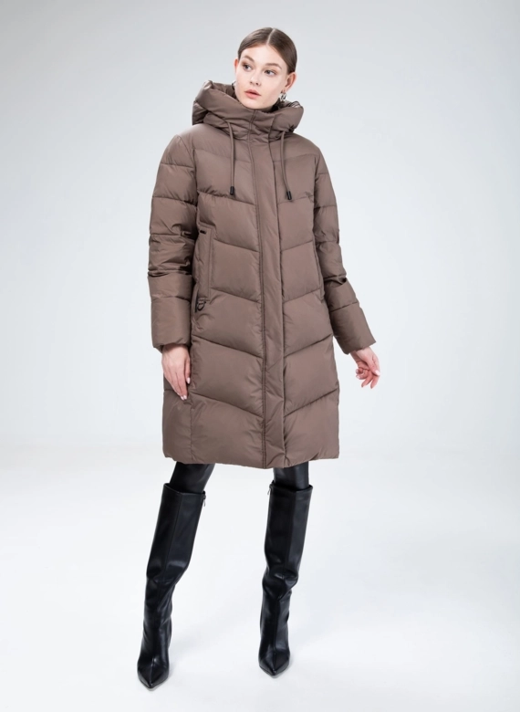 Женский пуховик с капюшоном 