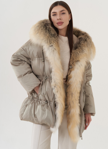 Пуховик женский с капюшоном 