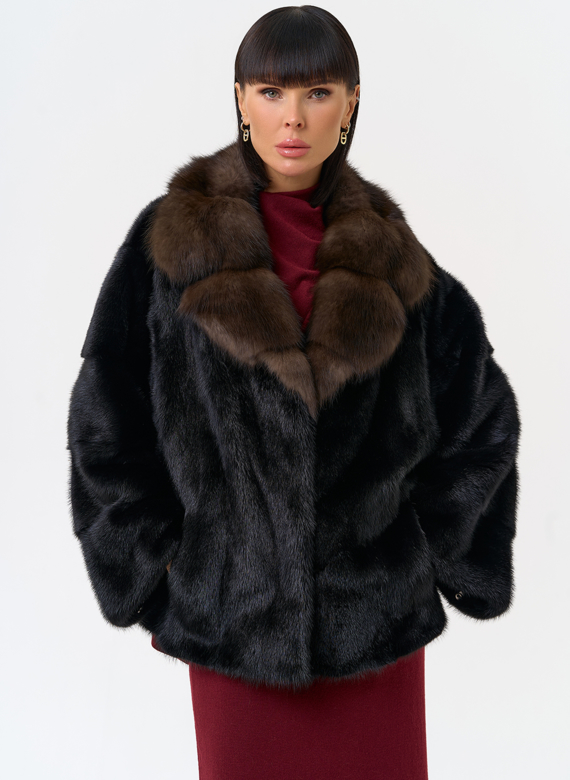 Шуба из меха норки с воротником из меха куницы