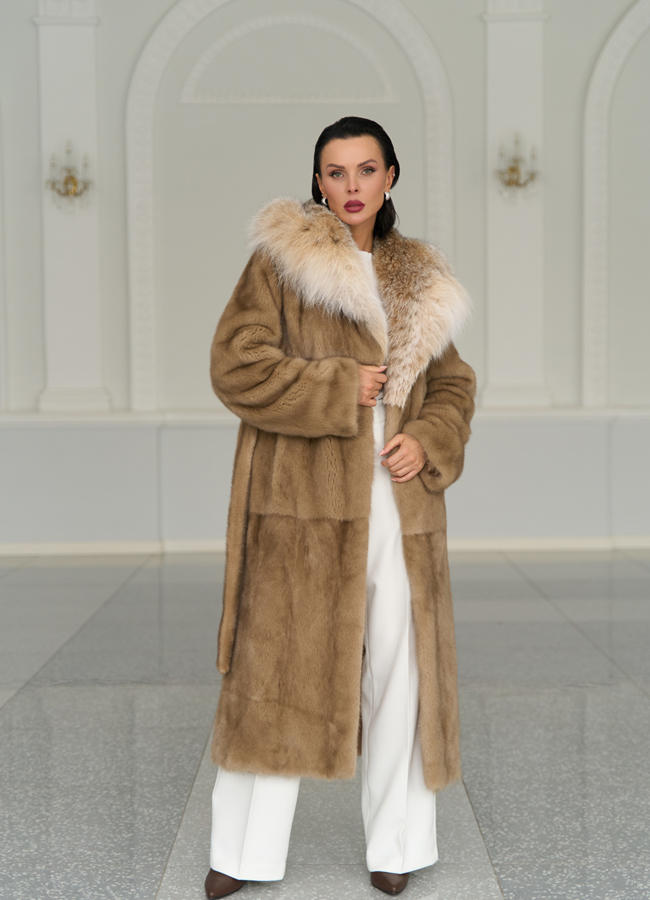 Женская шуба из меха норки с капюшоном из меха рыси модель № 29531 меха малина