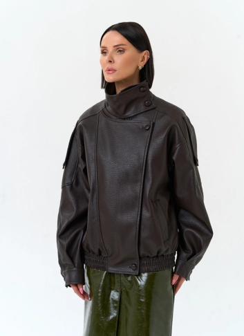 Женская куртка из эко кожи с воротником стойкой