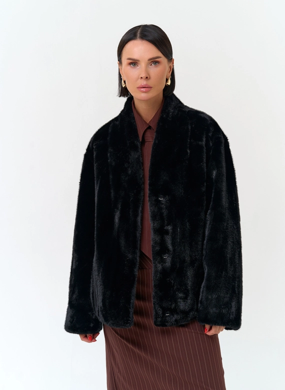 Женская куртка из эко меха фото