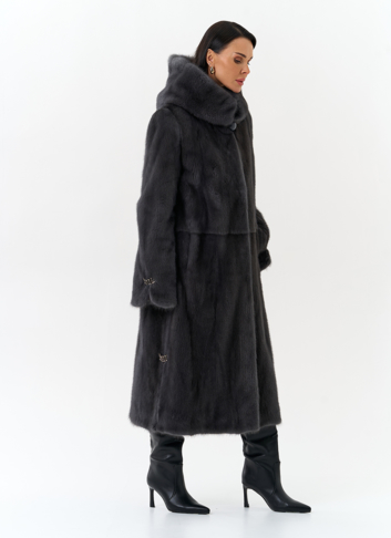 Женская шуба из меха норки с капюшоном