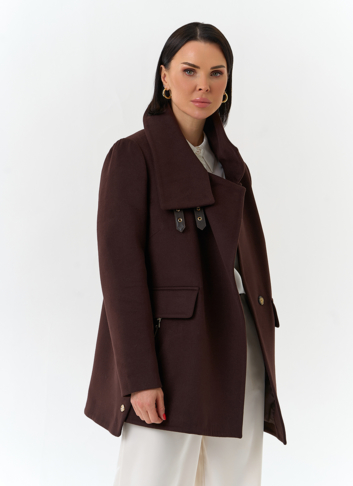 Женское укороченное пальто с воротником стойкой