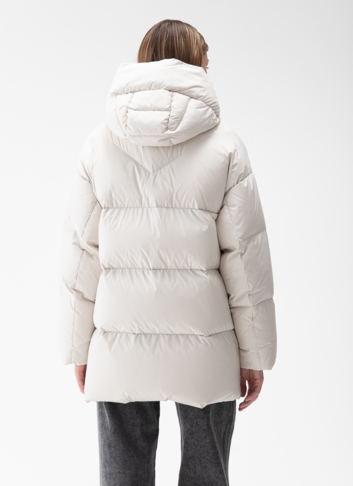 Женский пуховик с капюшоном 