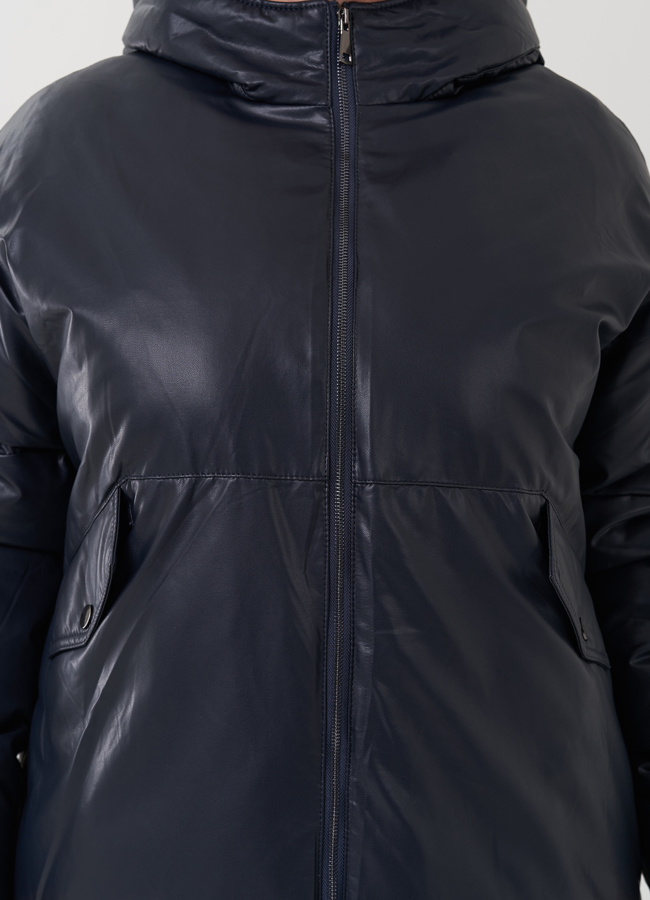 Женский пуховик синего цвета из эко кожи модель № 25332 универмаг малина