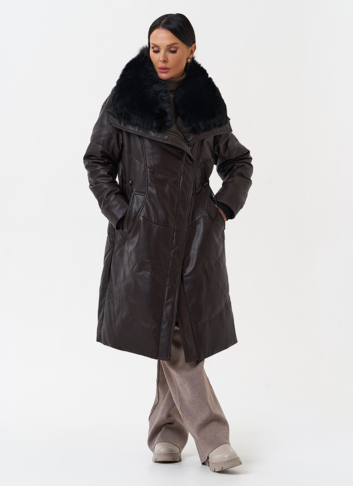 Женский кожаный пуховик с отделкой из натурального меха